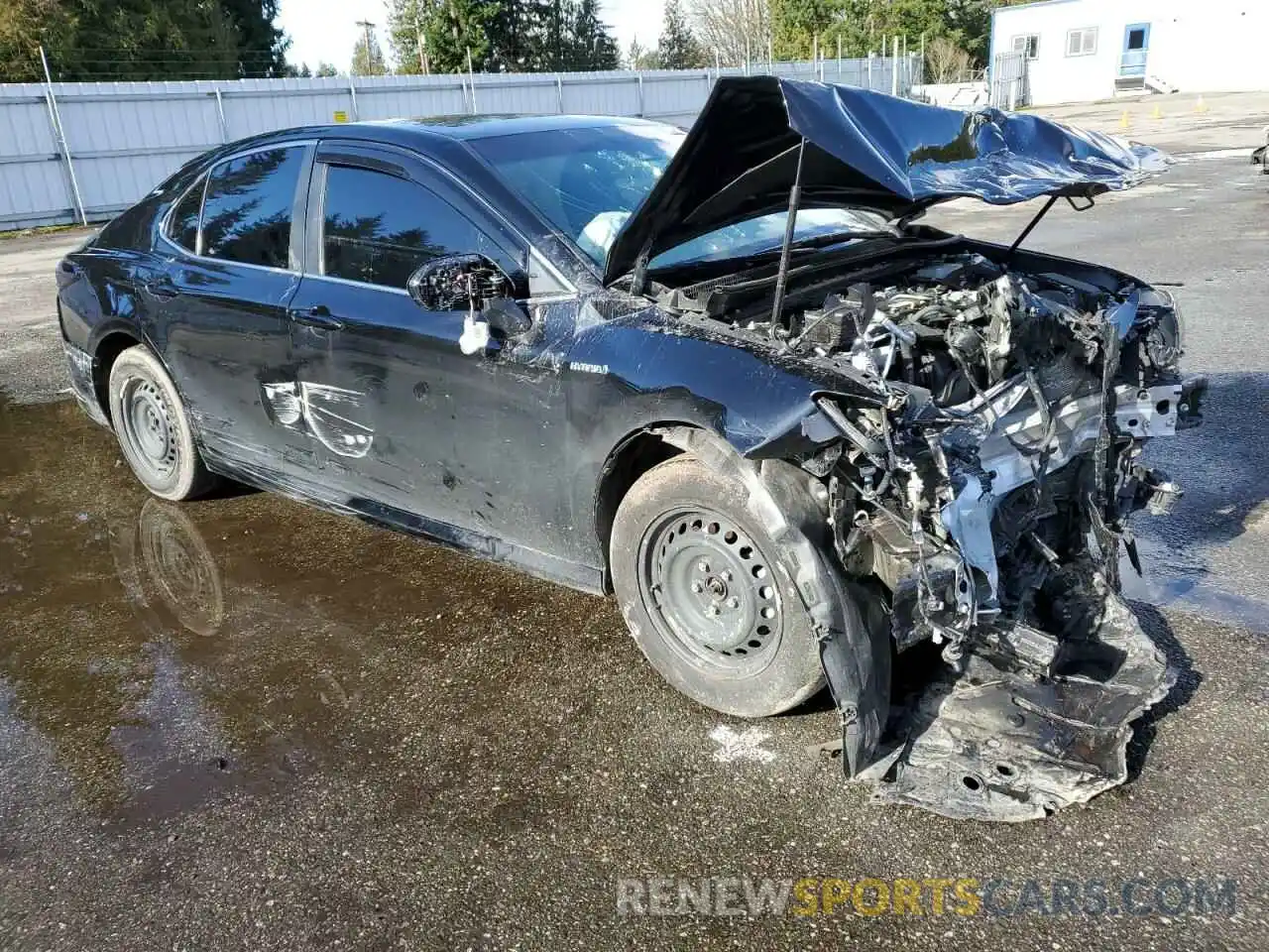 4 Photograph of a damaged car 4T1E31AK1LU017756 TOYOTA CAMRY 2020