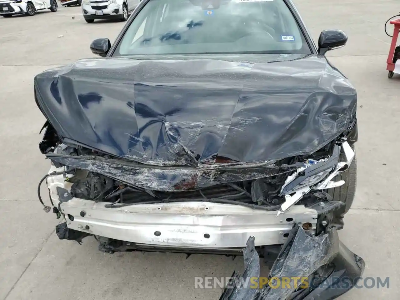 11 Photograph of a damaged car 4T1F11AK0LU956276 TOYOTA CAMRY 2020