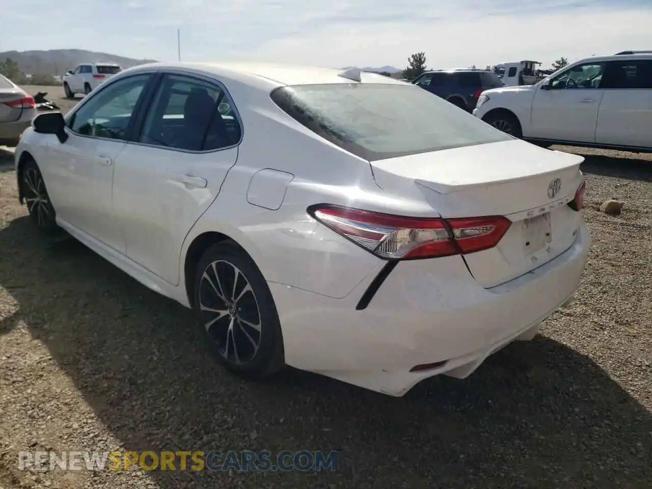 3 Photograph of a damaged car 4T1G11AK7LU346542 TOYOTA CAMRY 2020