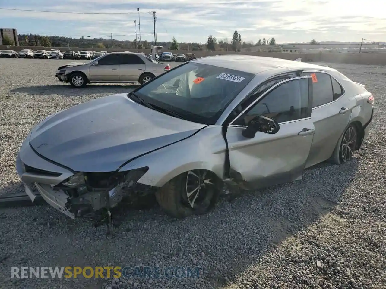 1 Photograph of a damaged car 4T1G11AK7LU965044 TOYOTA CAMRY 2020