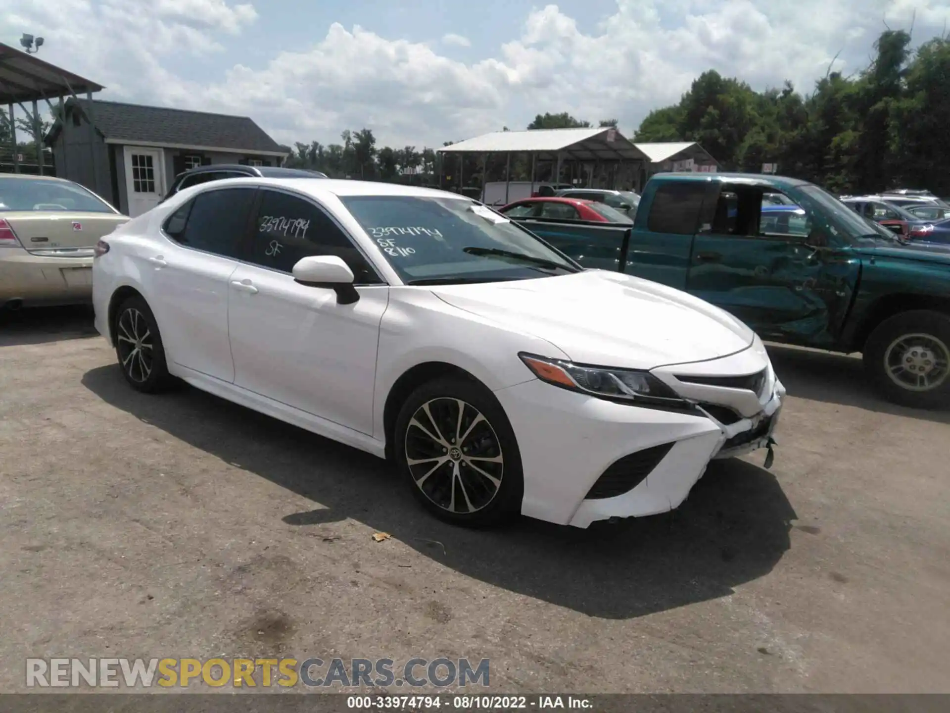 1 Фотография поврежденного автомобиля 4T1G11AKXLU998748 TOYOTA CAMRY 2020