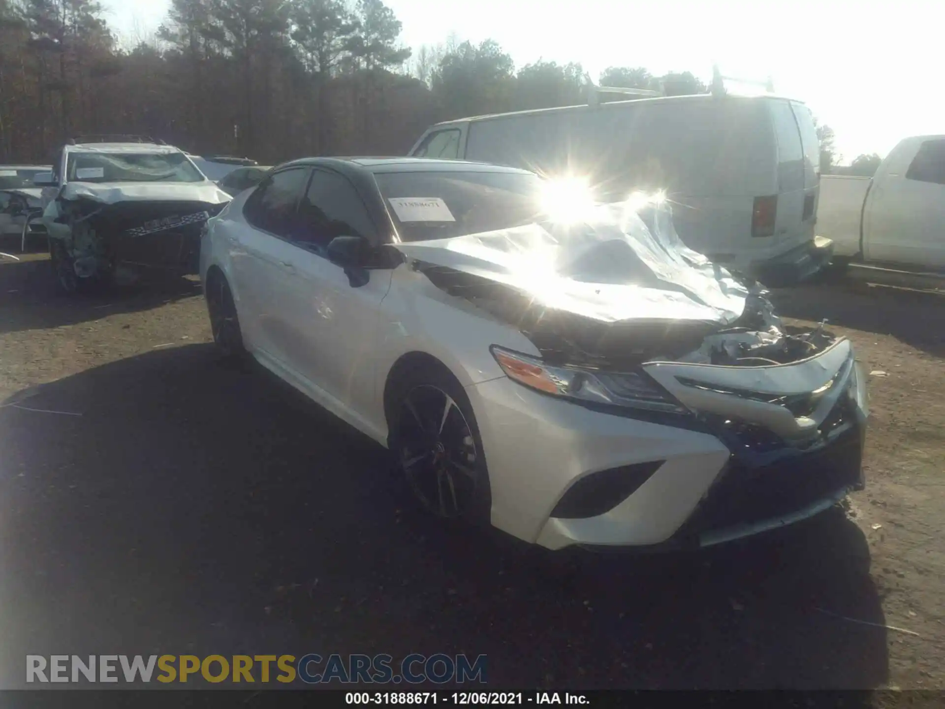 1 Photograph of a damaged car 4T1K61AK1LU368564 TOYOTA CAMRY 2020
