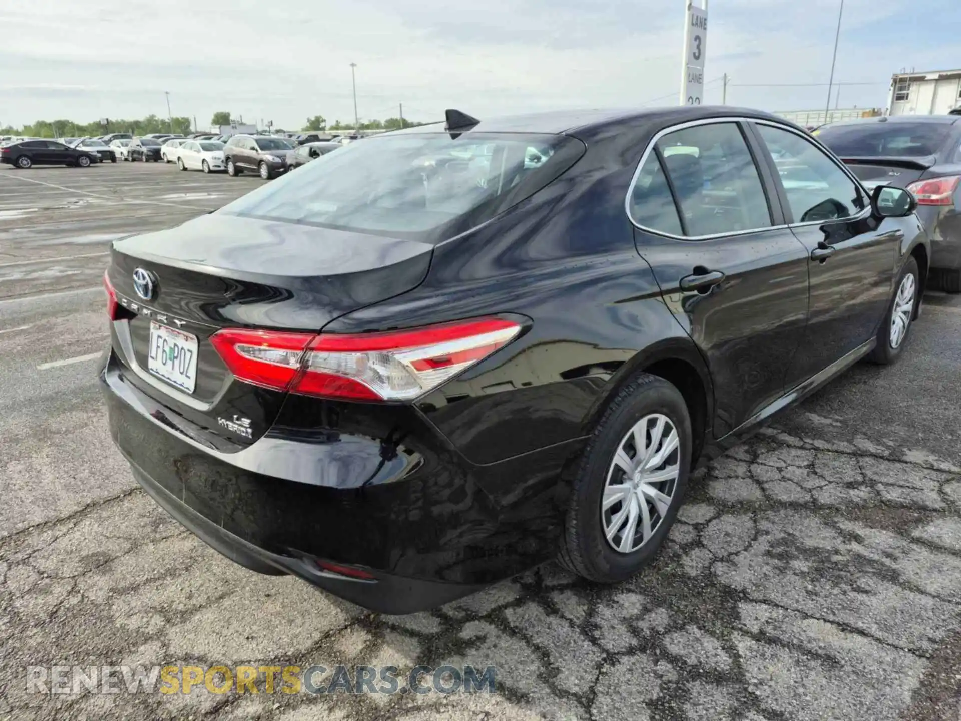2 Photograph of a damaged car 4T1L31AK3LU535357 TOYOTA CAMRY 2020
