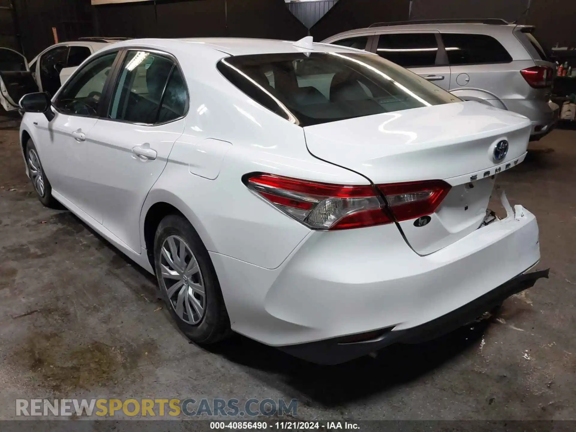 3 Photograph of a damaged car 4T1L31AK6LU524014 TOYOTA CAMRY 2020