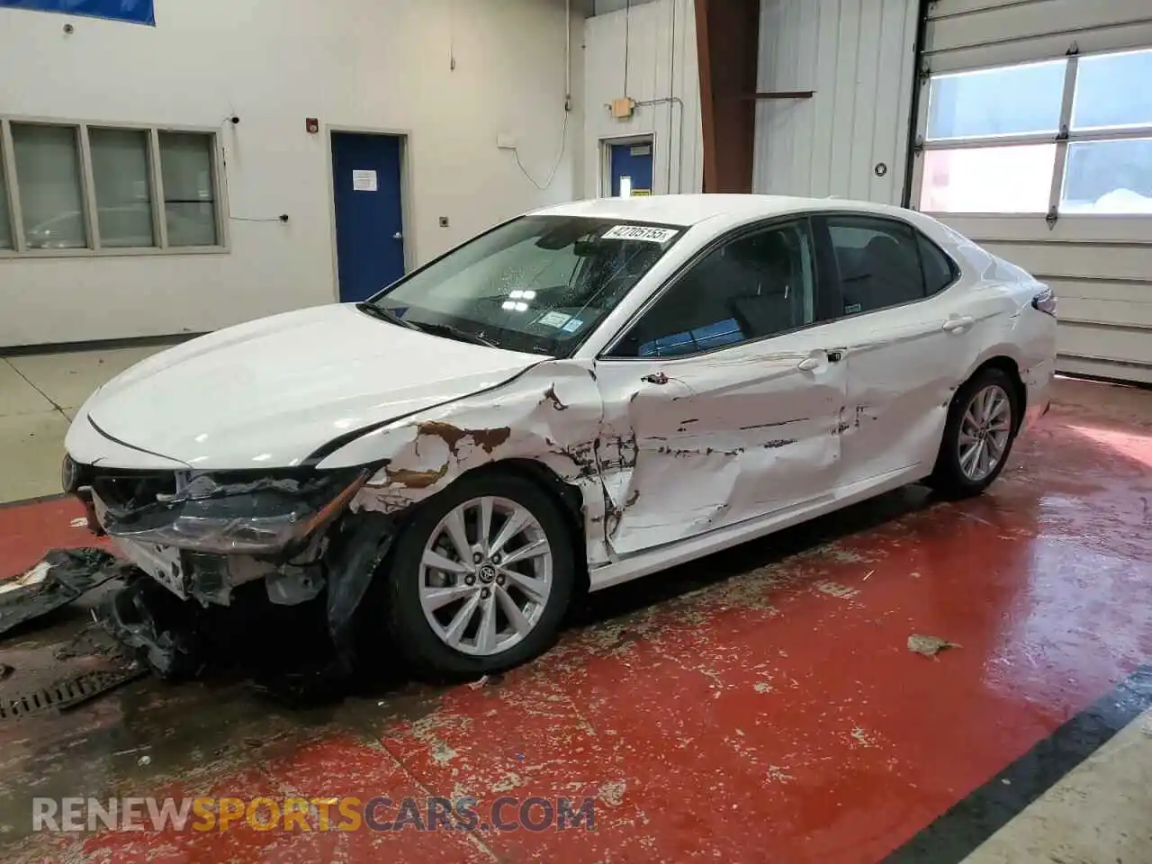 1 Фотография поврежденного автомобиля 4T1C11AK8MU580480 TOYOTA CAMRY 2021