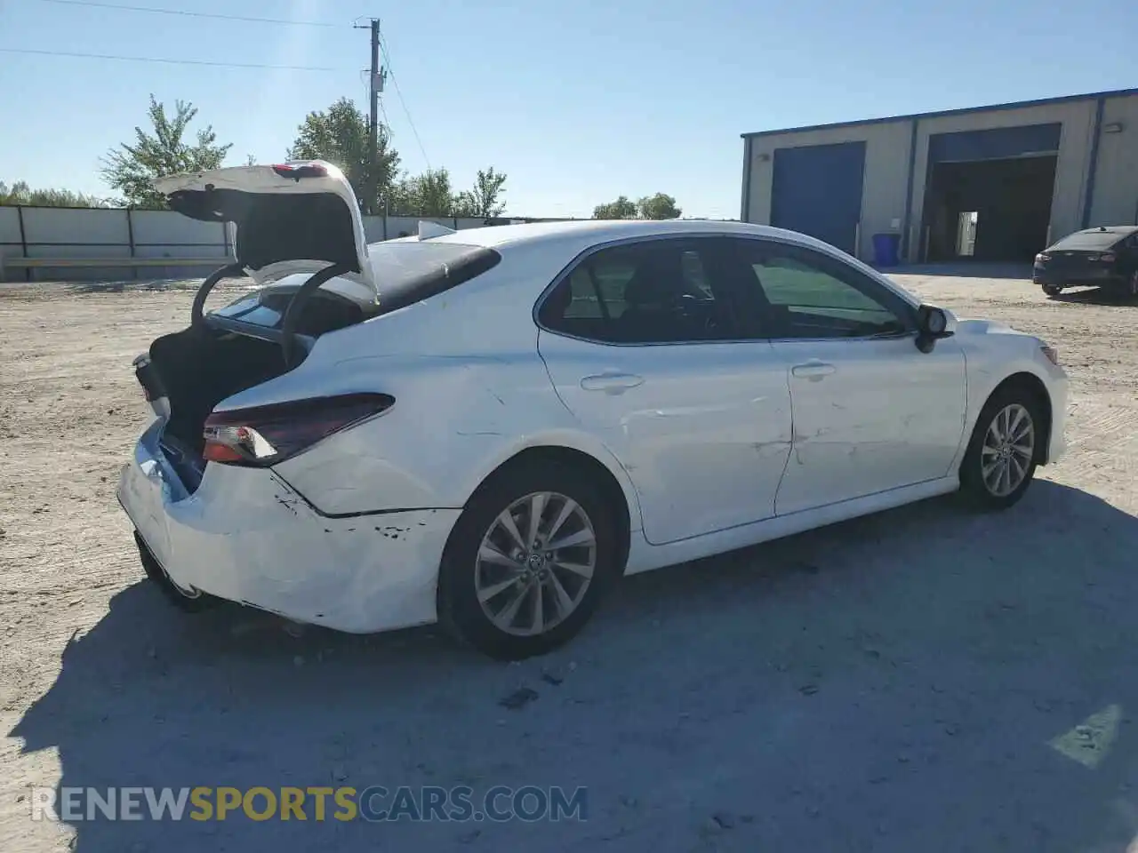 3 Photograph of a damaged car 4T1C11AKXMU511757 TOYOTA CAMRY 2021