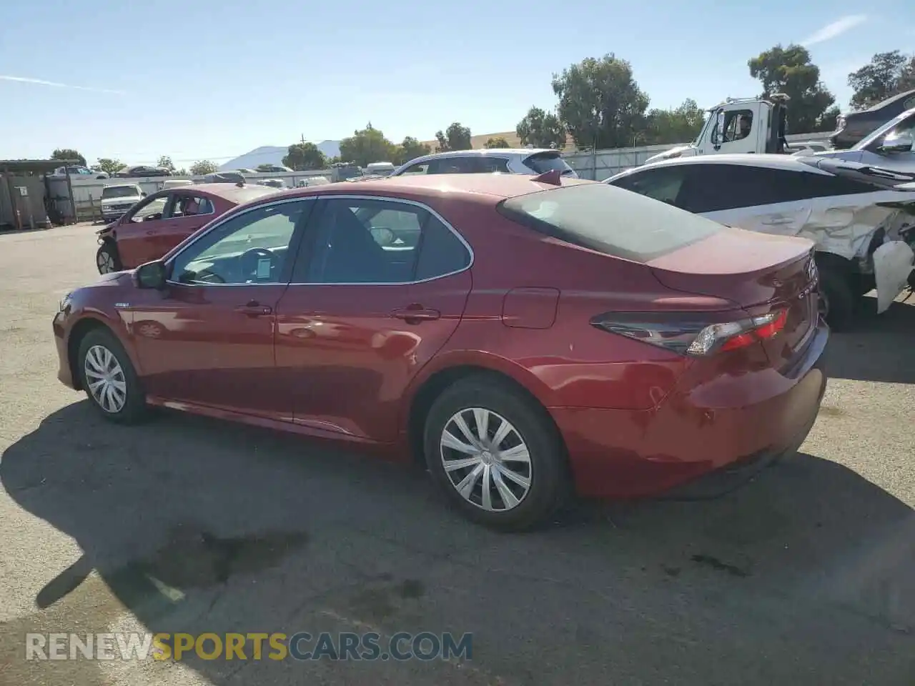 2 Photograph of a damaged car 4T1C31AKXMU550374 TOYOTA CAMRY 2021