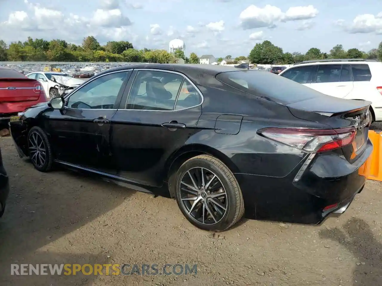 2 fotografías del automóvil dañado 4T1G11AK4MU429816 TOYOTA CAMRY 2021