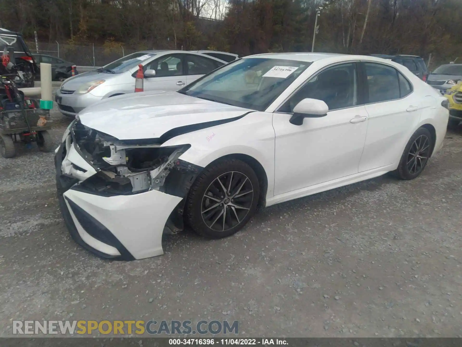2 fotografías del automóvil dañado 4T1G11AKXMU433367 TOYOTA CAMRY 2021