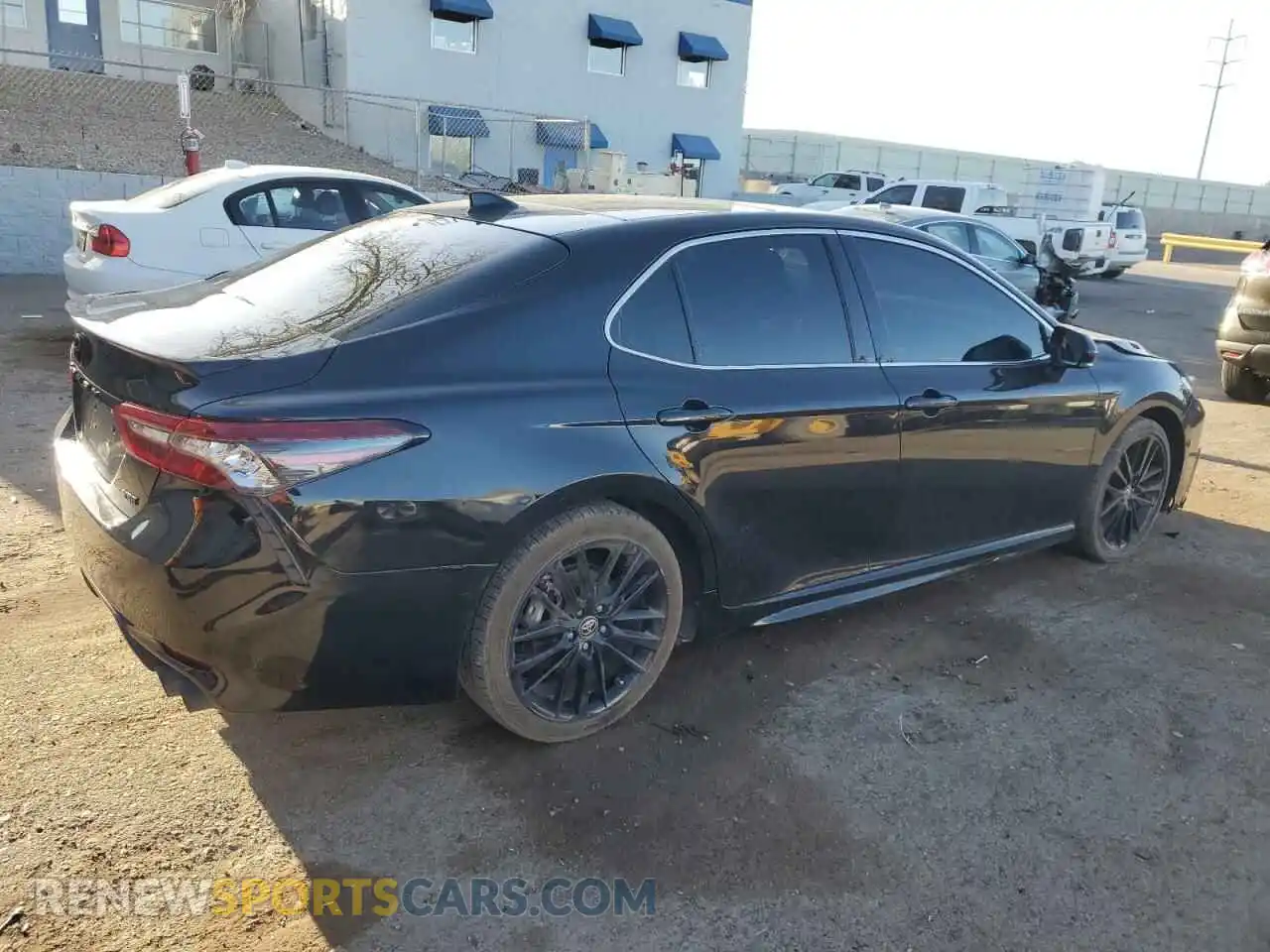 3 fotografías del automóvil dañado 4T1K61AK2MU549142 TOYOTA CAMRY 2021