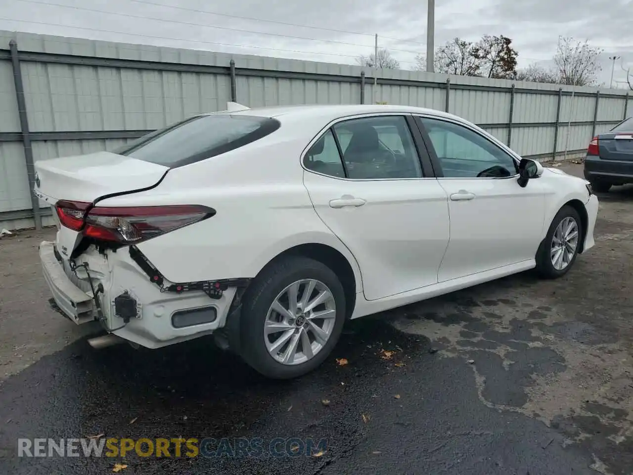 3 Photograph of a damaged car 4T1R11BK5MU020439 TOYOTA CAMRY 2021