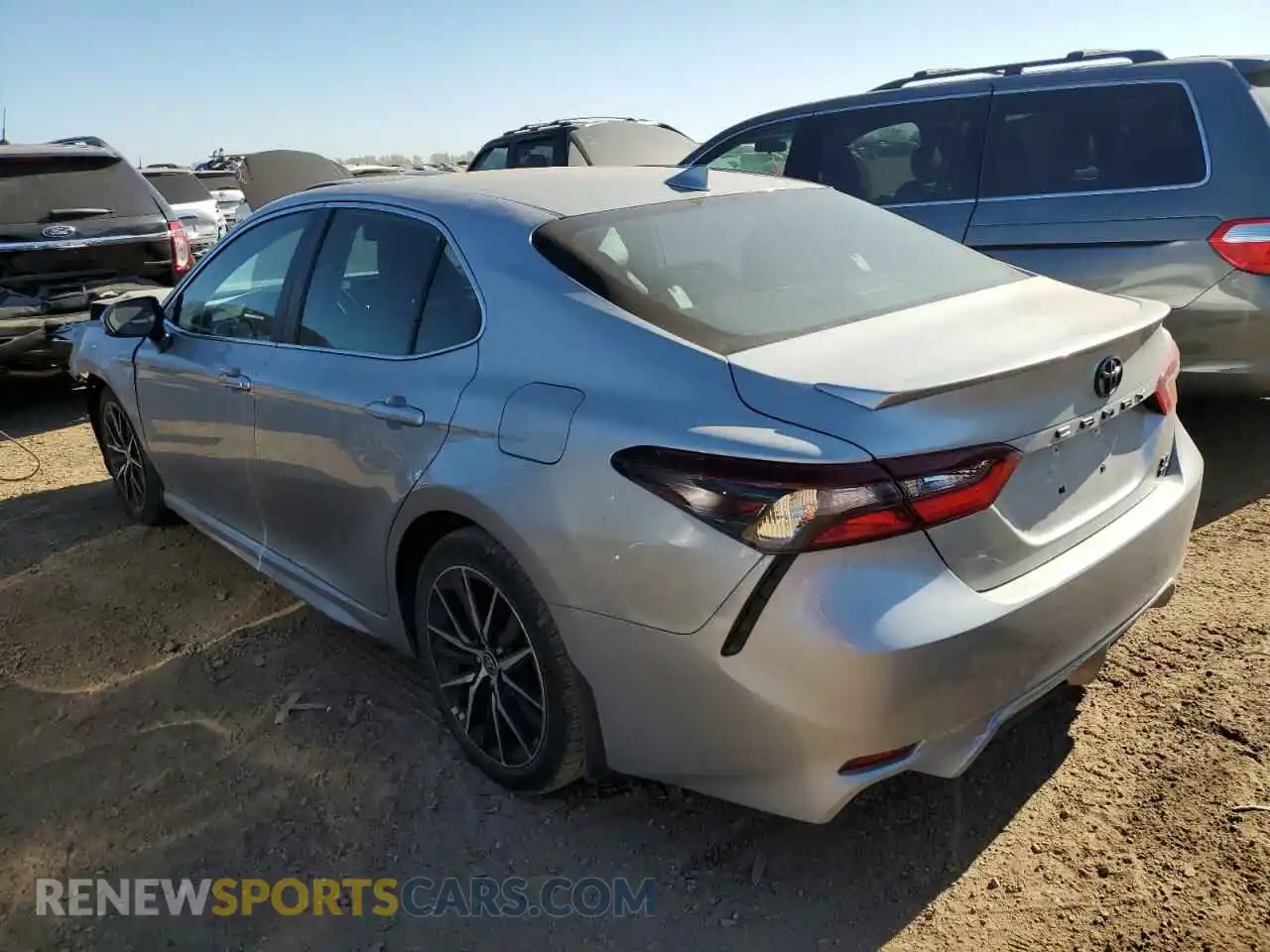 2 Photograph of a damaged car 4T1T11BKXMU031653 TOYOTA CAMRY 2021