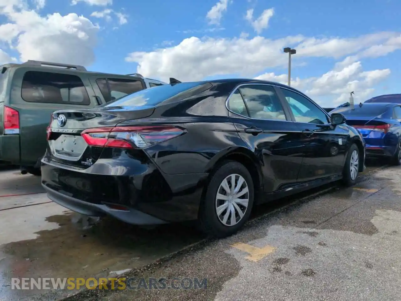 3 Photograph of a damaged car 4T1C31AK8NU576909 TOYOTA CAMRY 2022
