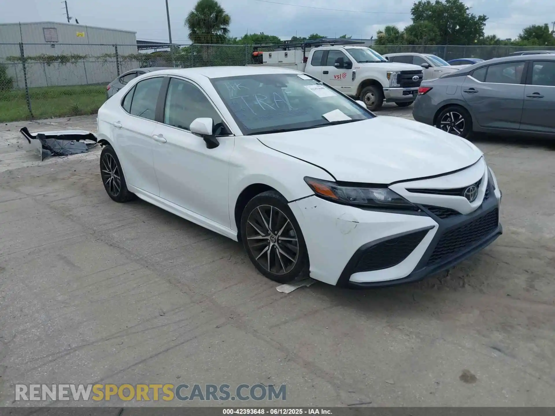 1 fotografías del automóvil dañado 4T1G11BK5NU053918 TOYOTA CAMRY 2022