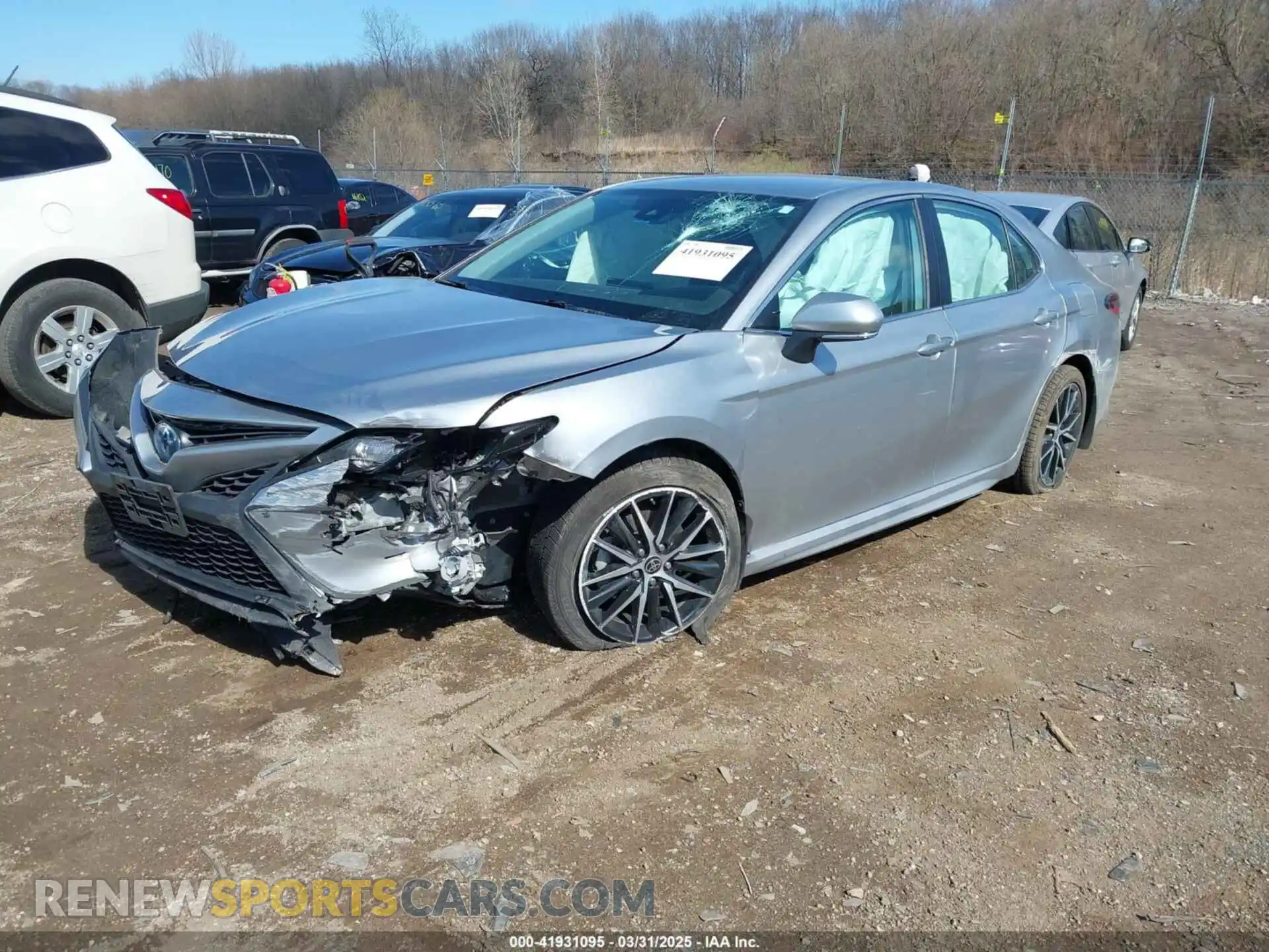 2 Photograph of a damaged car 4T1G31AKXNU595933 TOYOTA CAMRY 2022