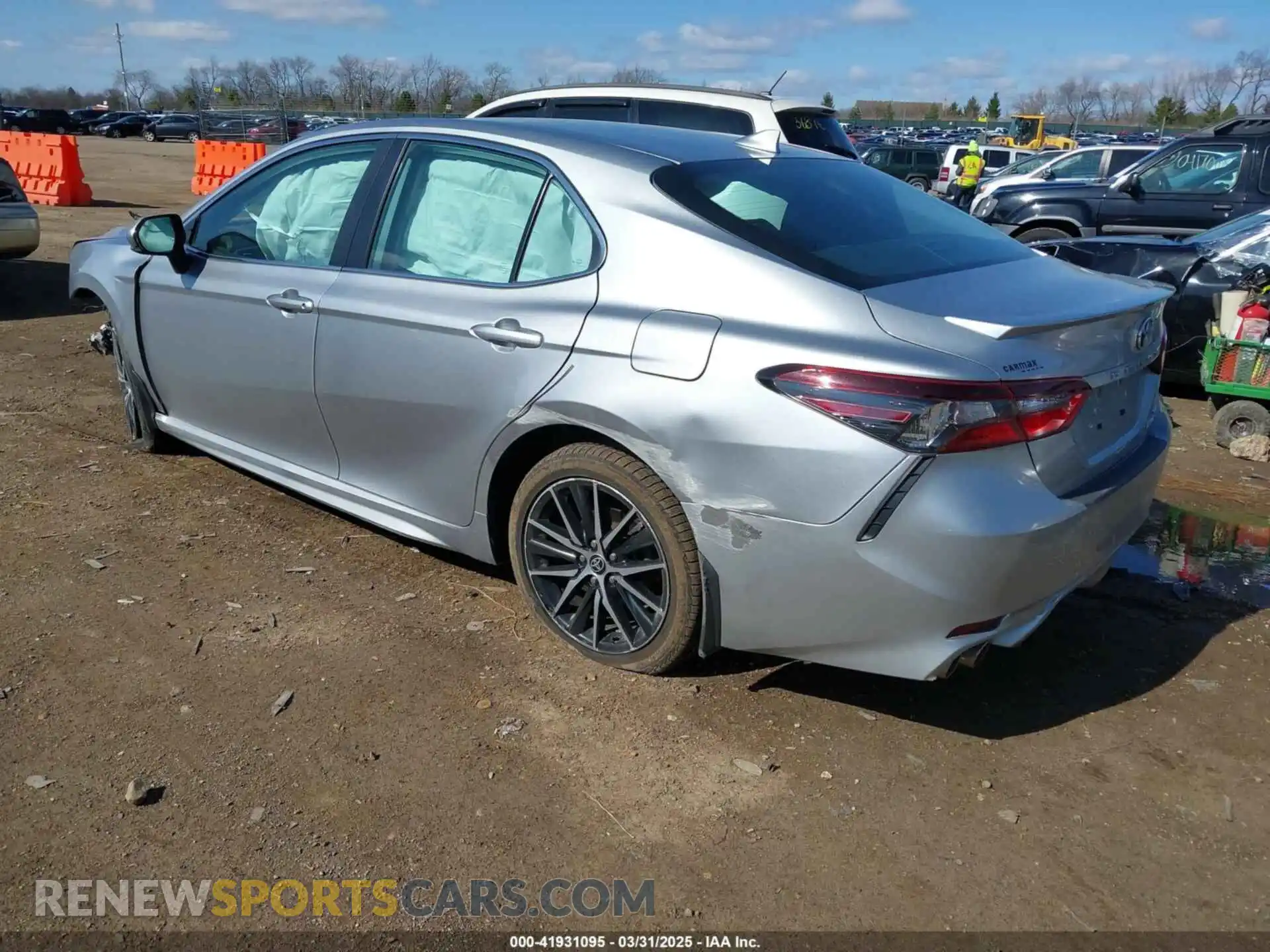 3 Photograph of a damaged car 4T1G31AKXNU595933 TOYOTA CAMRY 2022
