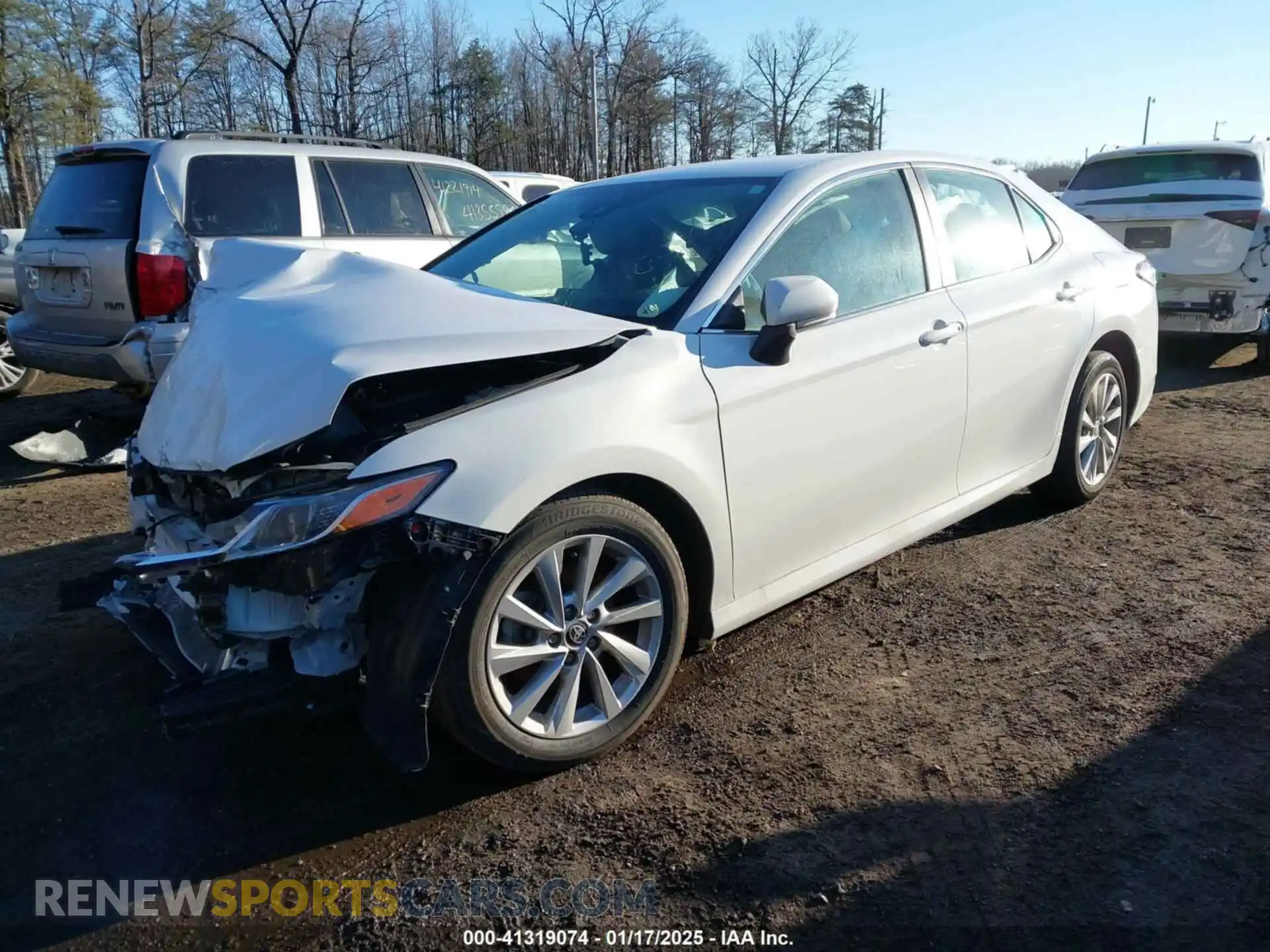 2 fotografías del automóvil dañado 4T1C11AK7PU821448 TOYOTA CAMRY 2023