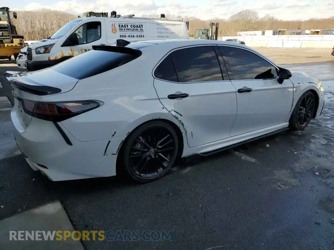 3 Photograph of a damaged car 4T1K61BK6PU095870 TOYOTA CAMRY 2023