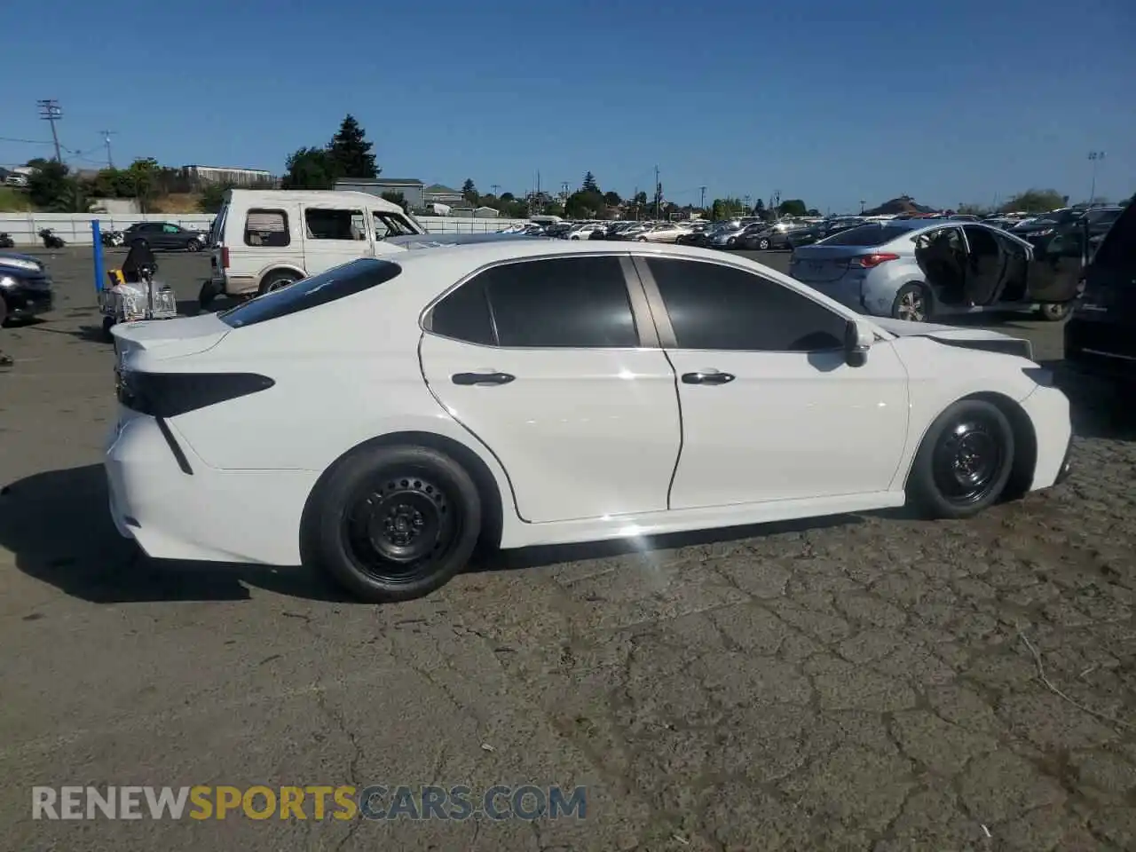 3 Фотография поврежденного автомобиля 4T1T11AK3PU777092 TOYOTA CAMRY 2023