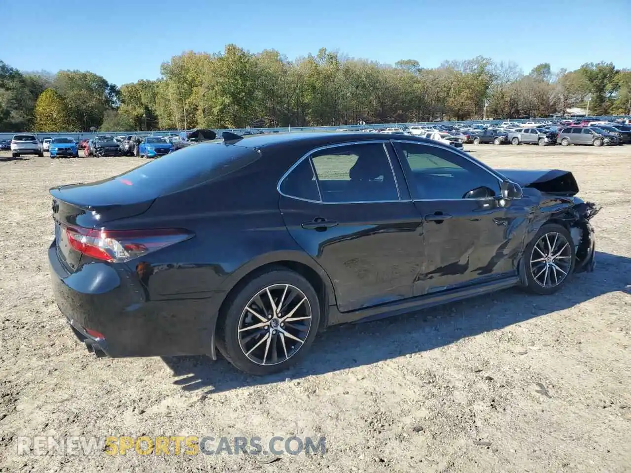 3 fotografías del automóvil dañado 4T1G11AK8RU205679 TOYOTA CAMRY 2024