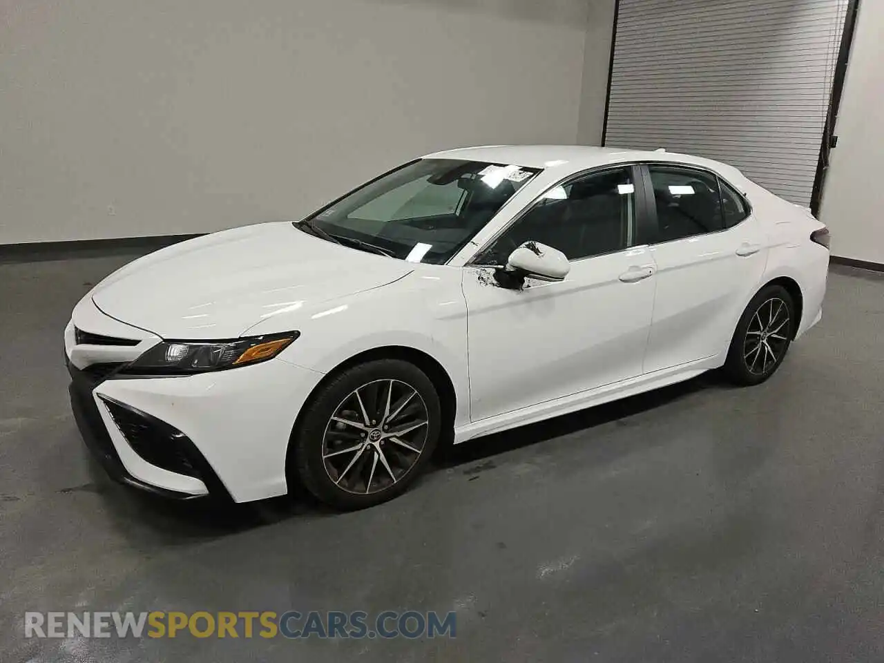 1 fotografías del automóvil dañado 4T1G11BK1RU129625 TOYOTA CAMRY 2024