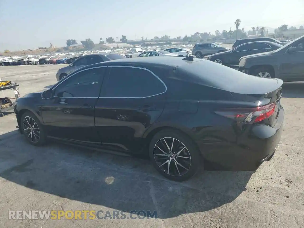2 Фотография поврежденного автомобиля 4T1T11AK7RU872404 TOYOTA CAMRY 2024