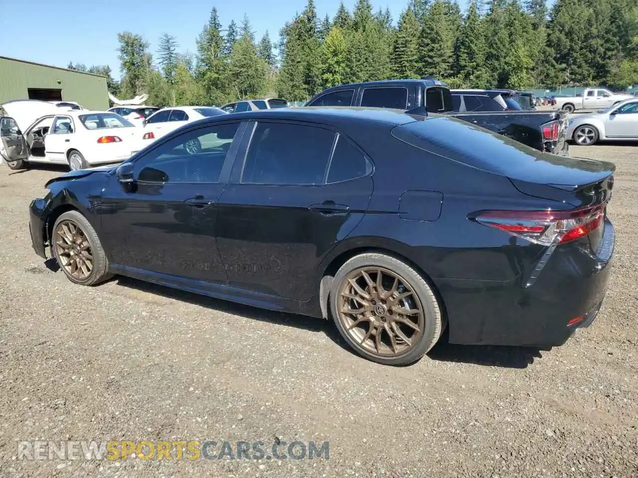 2 fotografías del automóvil dañado 4T1T31AK9RU060998 TOYOTA CAMRY 2024