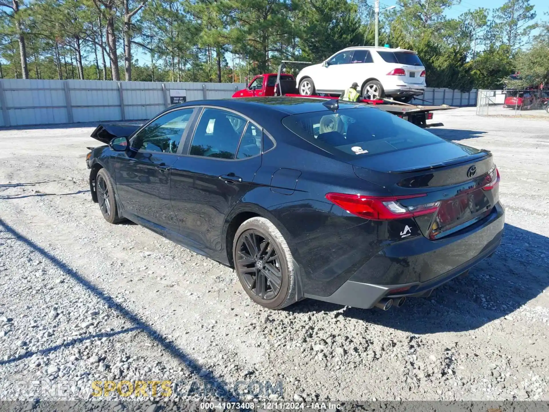 3 fotografías del automóvil dañado 4T1DAACK1SU004132 TOYOTA CAMRY 2025