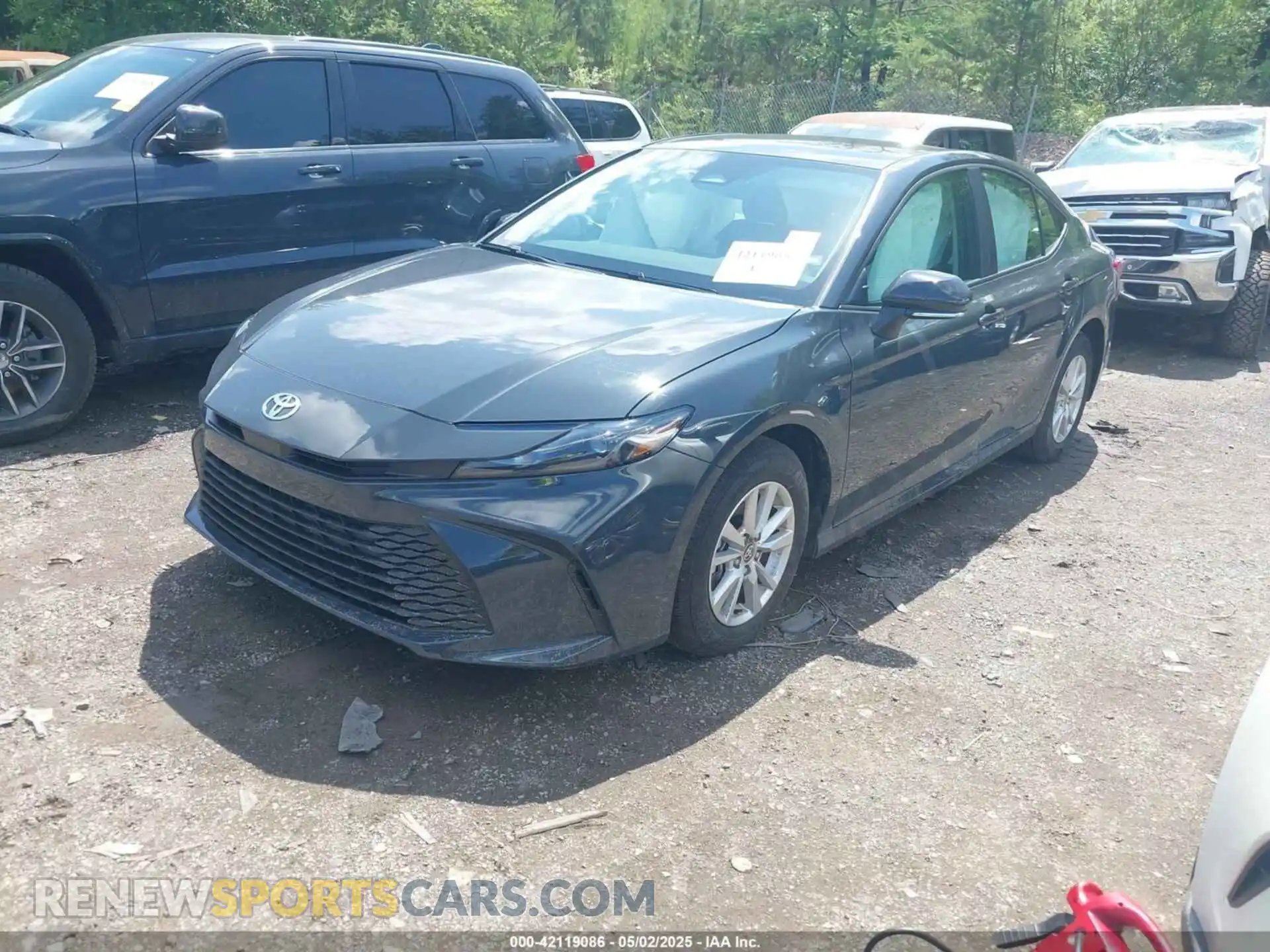 2 Photograph of a damaged car 4T1DAACK6SU584011 TOYOTA CAMRY 2025