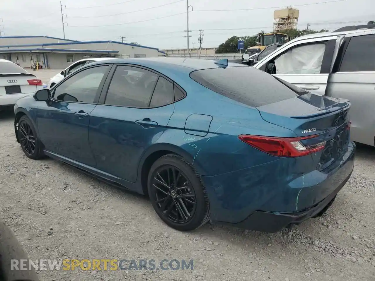 2 fotografías del automóvil dañado 4T1DAACK9SU083808 TOYOTA CAMRY 2025