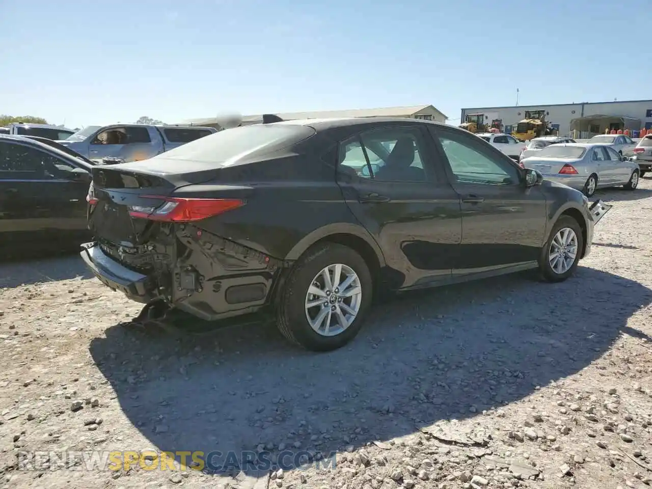 3 fotografías del automóvil dañado 4T1DBADK8SU506079 TOYOTA CAMRY 2025