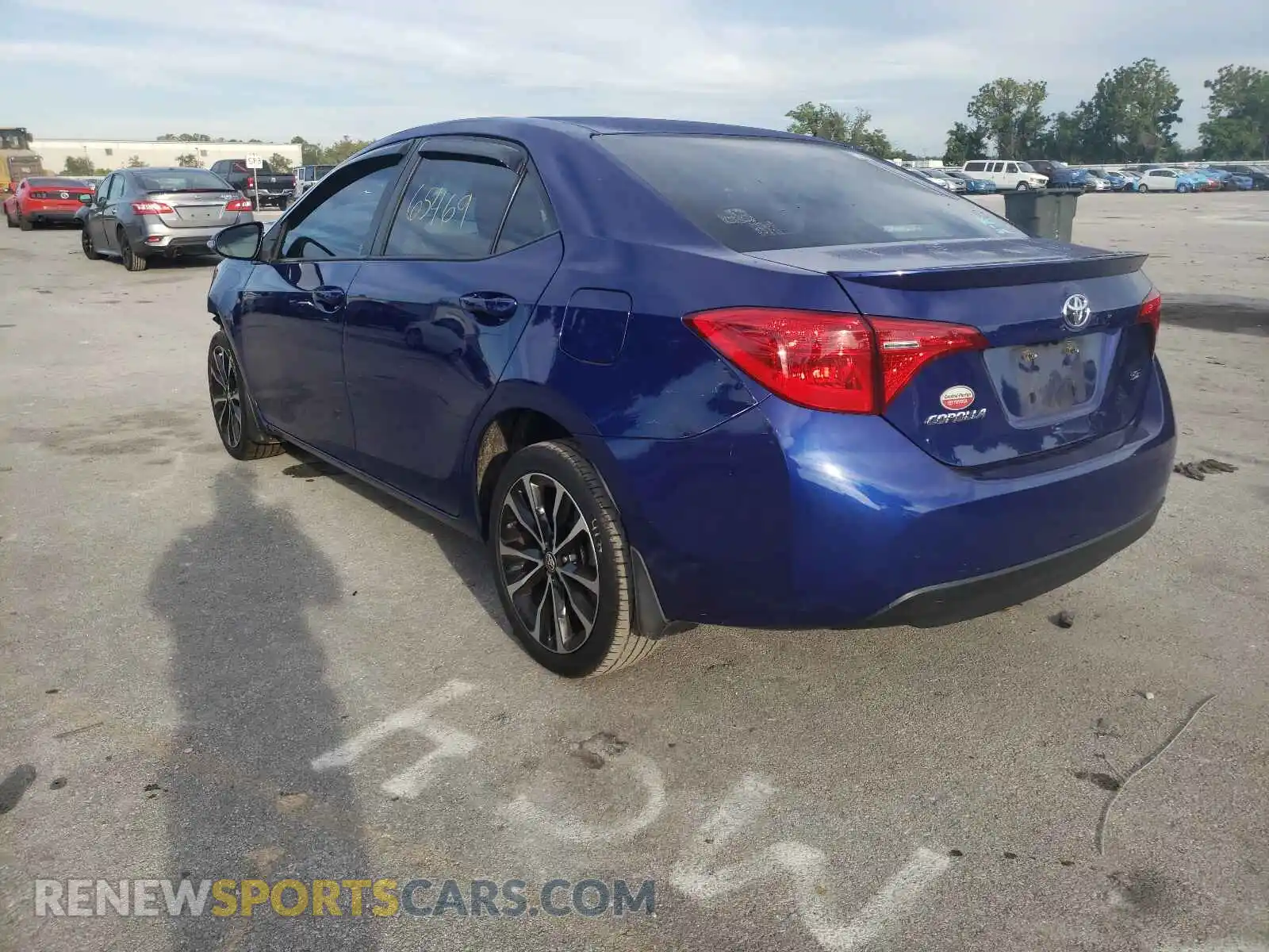 3 Photograph of a damaged car 2T1BURHE5HC896251 TOYOTA COROLLA 2017