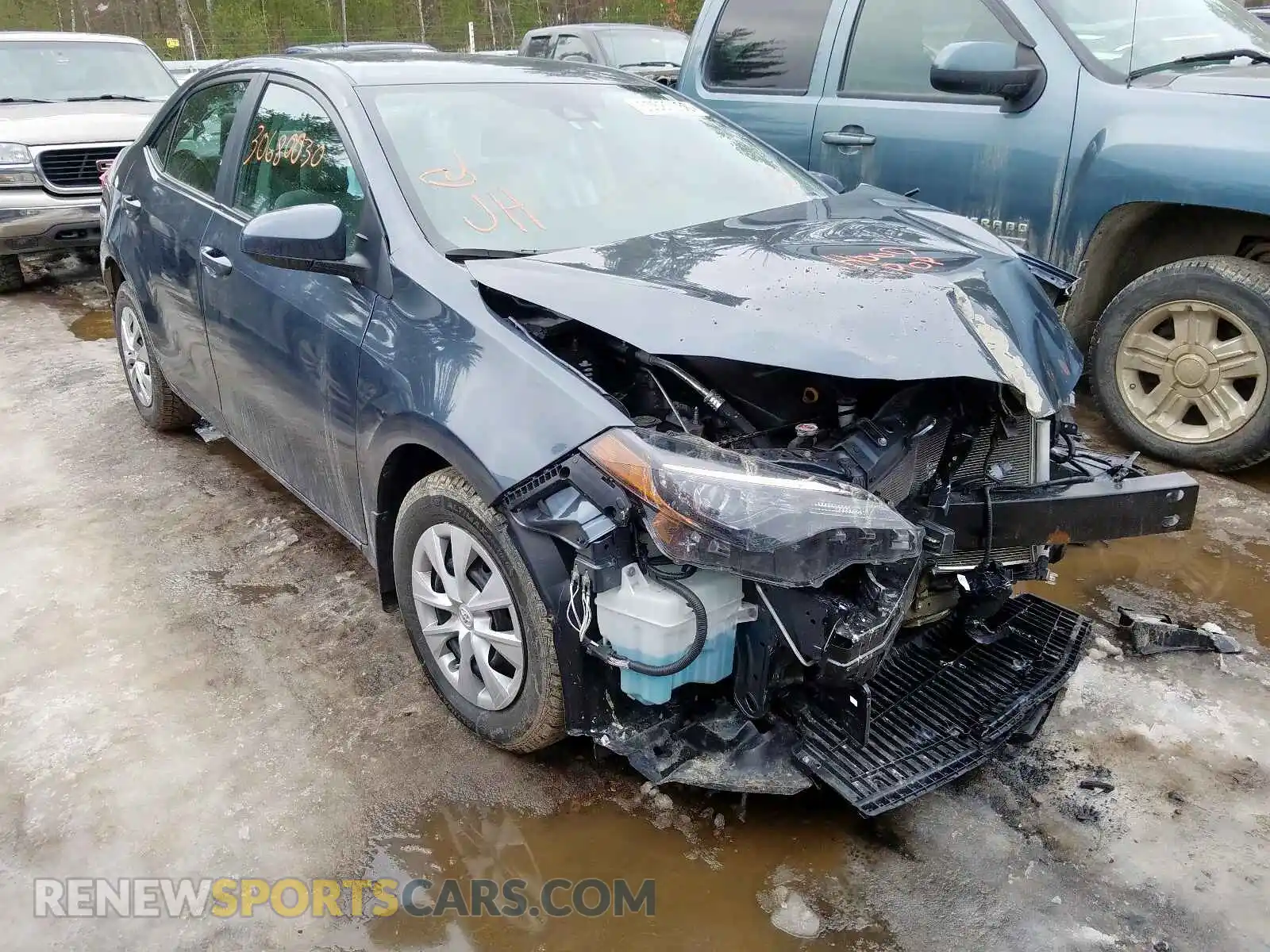 1 Photograph of a damaged car 2T1BPRHE1KC144836 TOYOTA COROLLA 2019