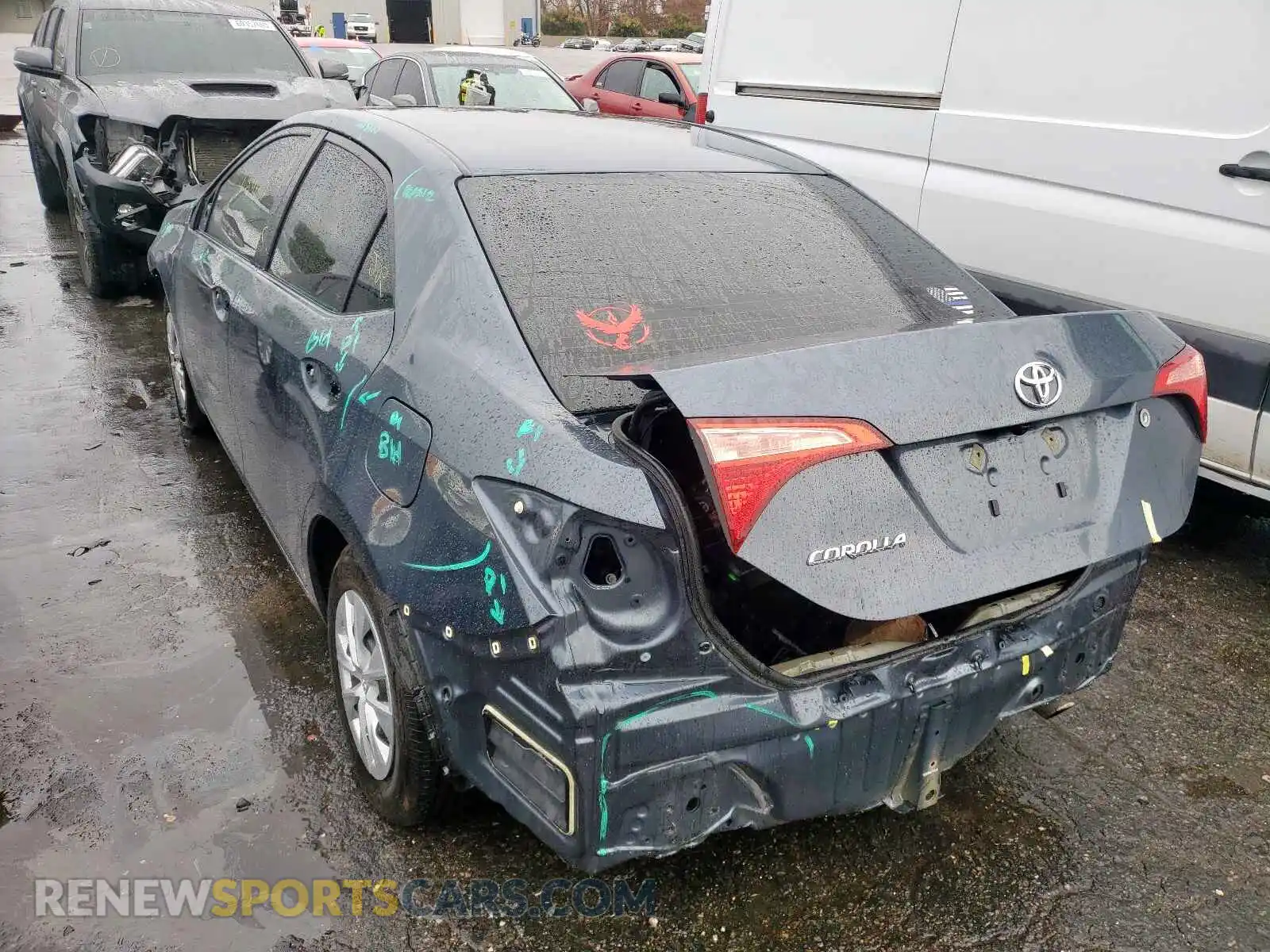 3 Photograph of a damaged car 2T1BURHE0KC147591 TOYOTA COROLLA 2019