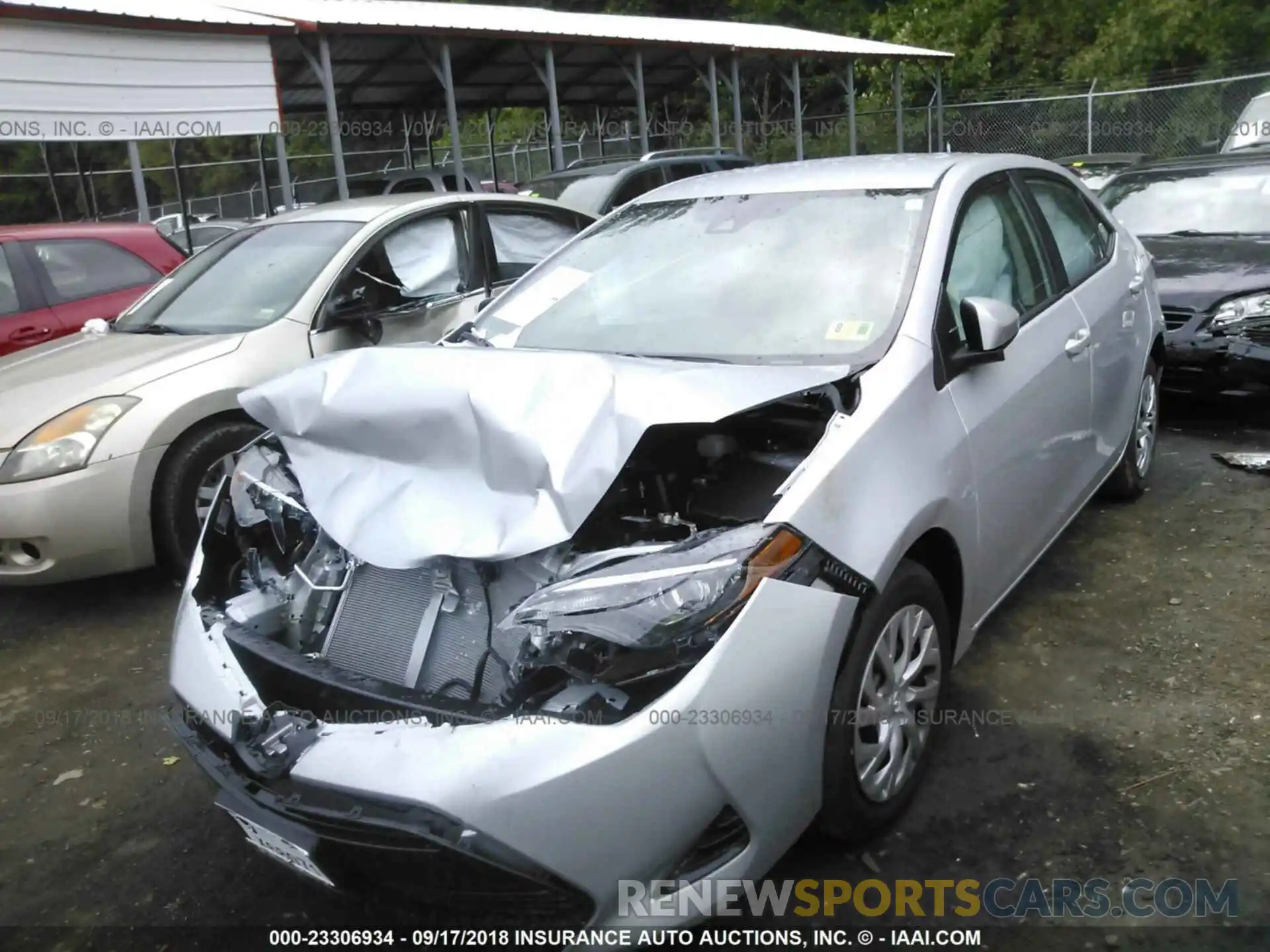 2 Photograph of a damaged car 2T1BURHE0KC152290 Toyota Corolla 2019