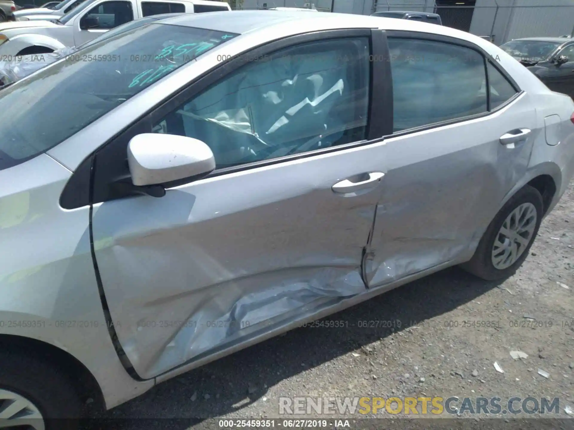 6 Photograph of a damaged car 2T1BURHE0KC158574 TOYOTA COROLLA 2019
