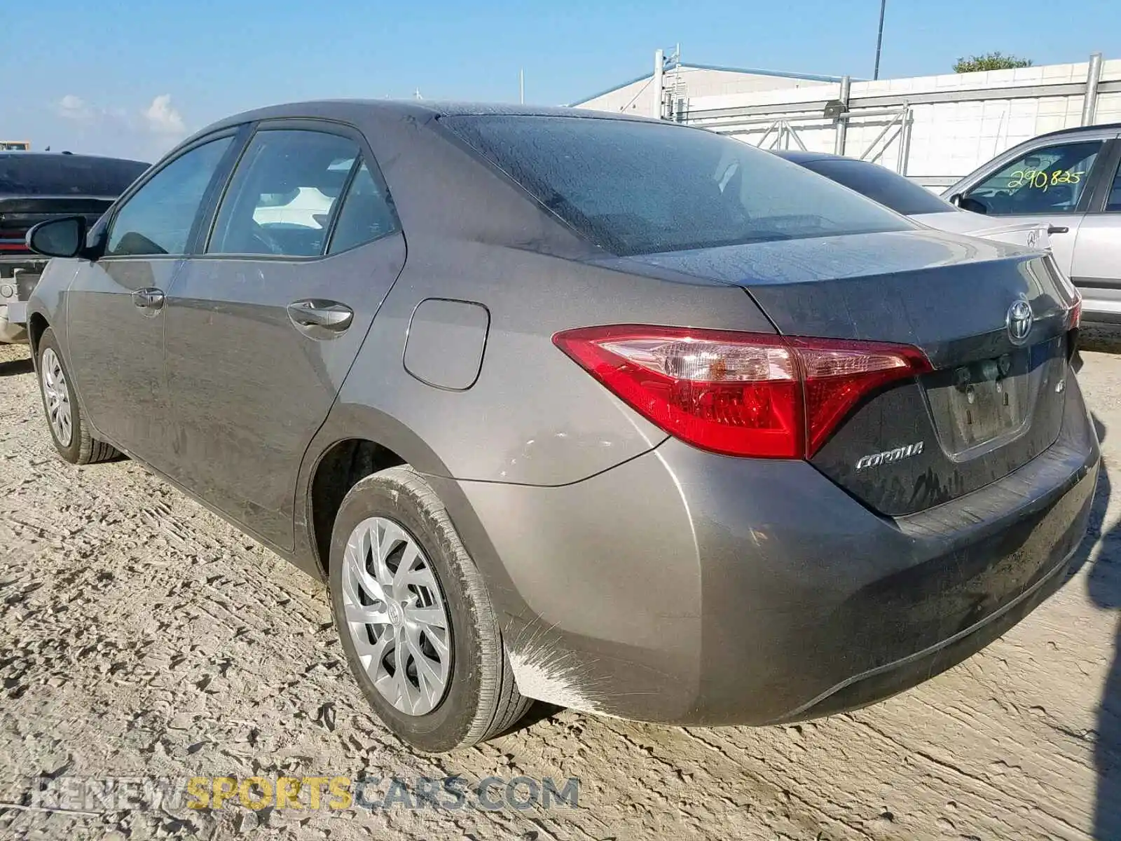 3 Photograph of a damaged car 2T1BURHE0KC159367 TOYOTA COROLLA 2019
