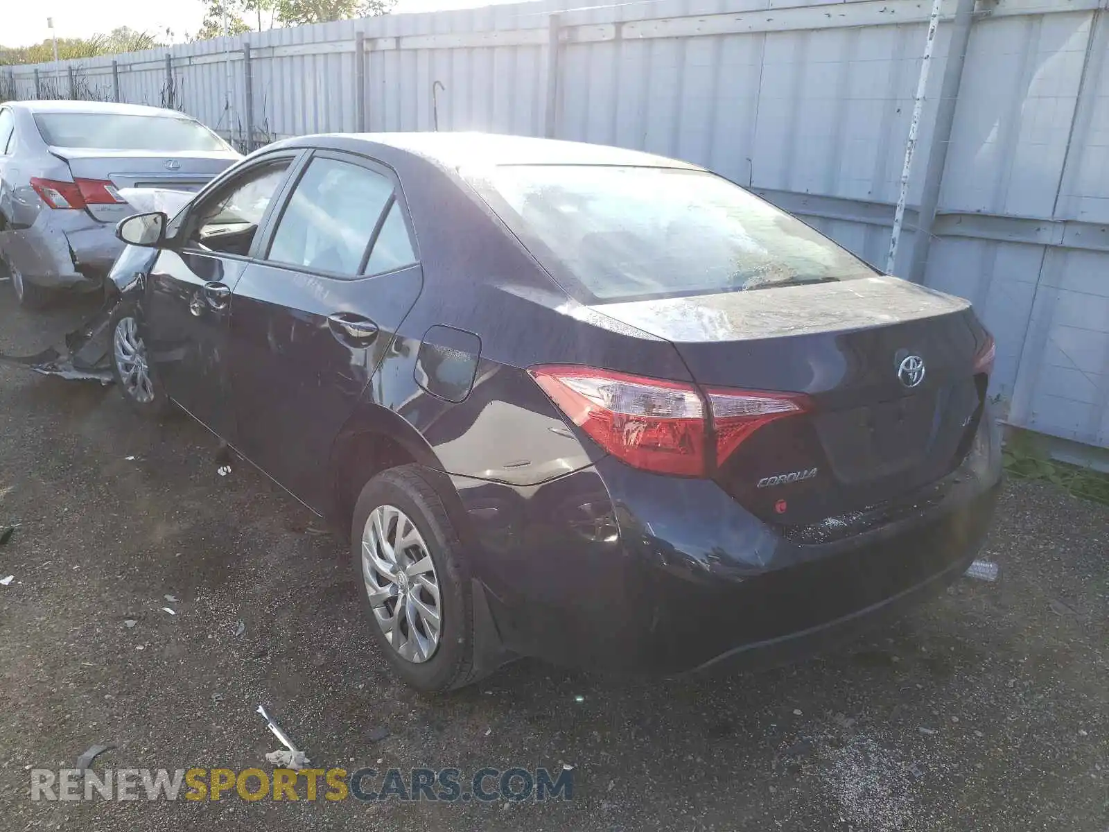 3 Photograph of a damaged car 2T1BURHE0KC161085 TOYOTA COROLLA 2019