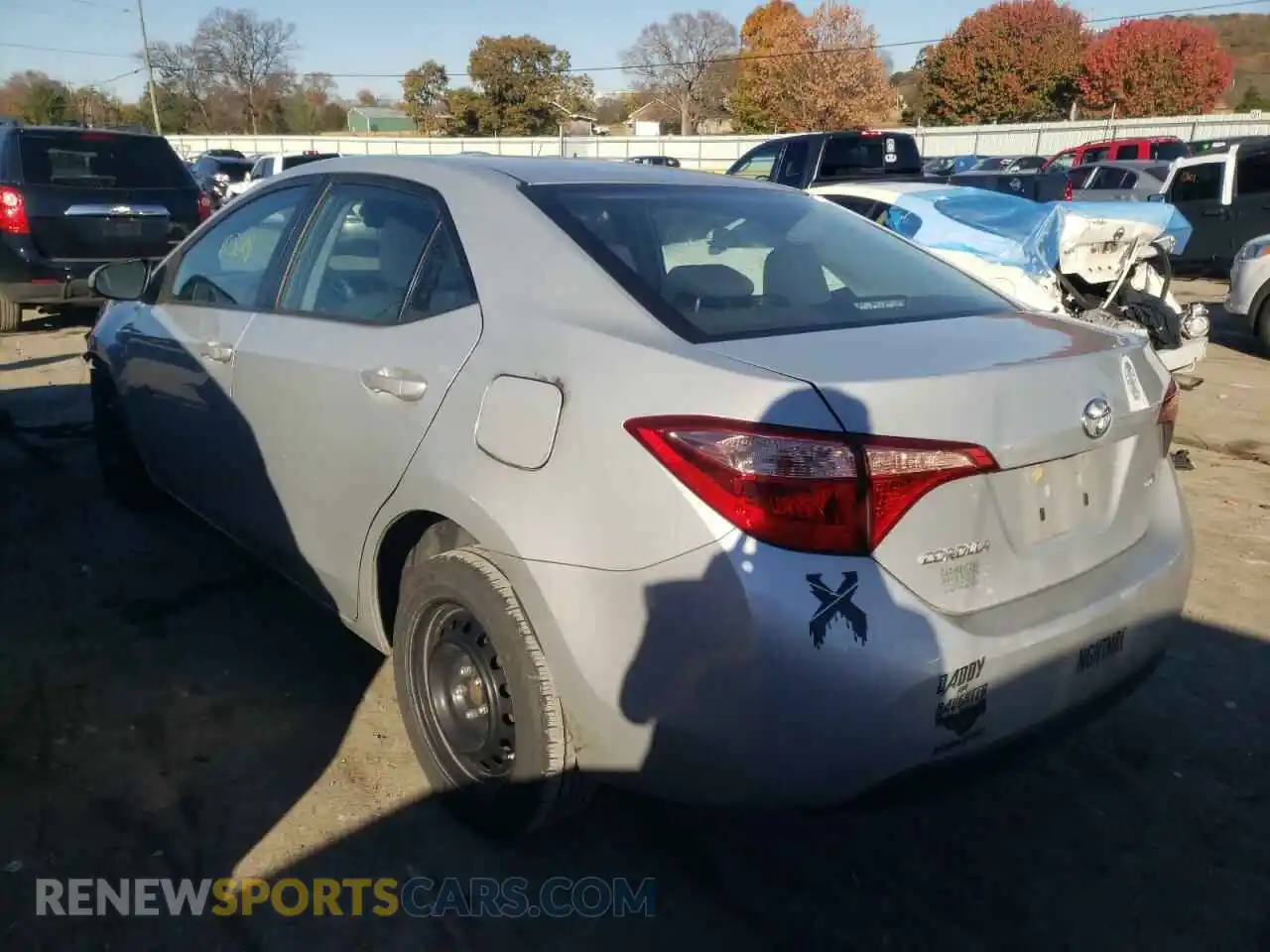 3 Photograph of a damaged car 2T1BURHE0KC166089 TOYOTA COROLLA 2019