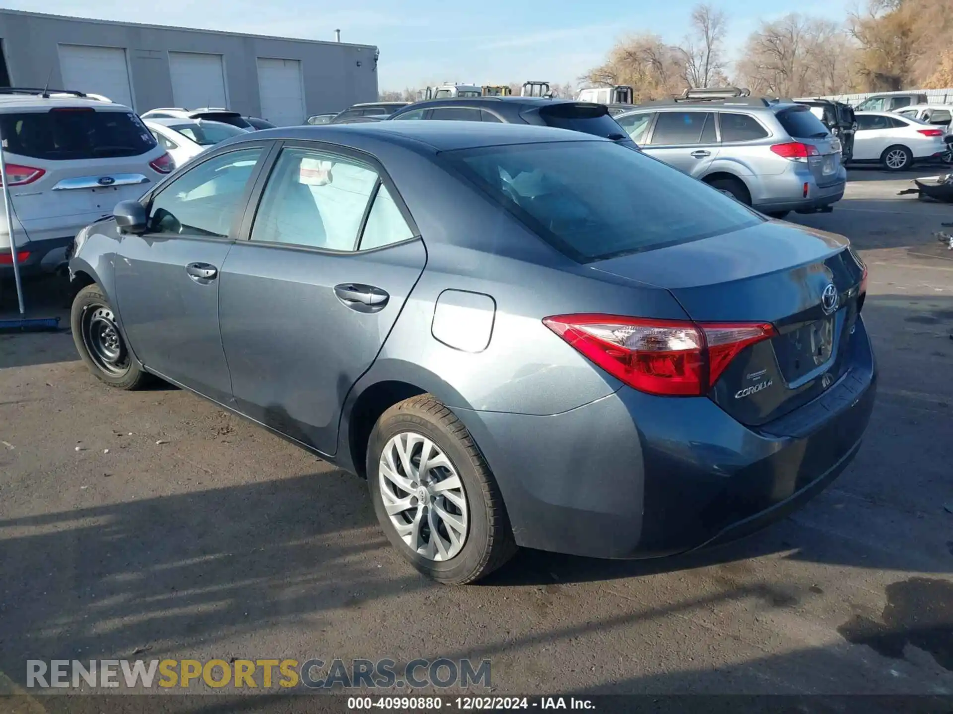 3 Photograph of a damaged car 2T1BURHE0KC175147 TOYOTA COROLLA 2019