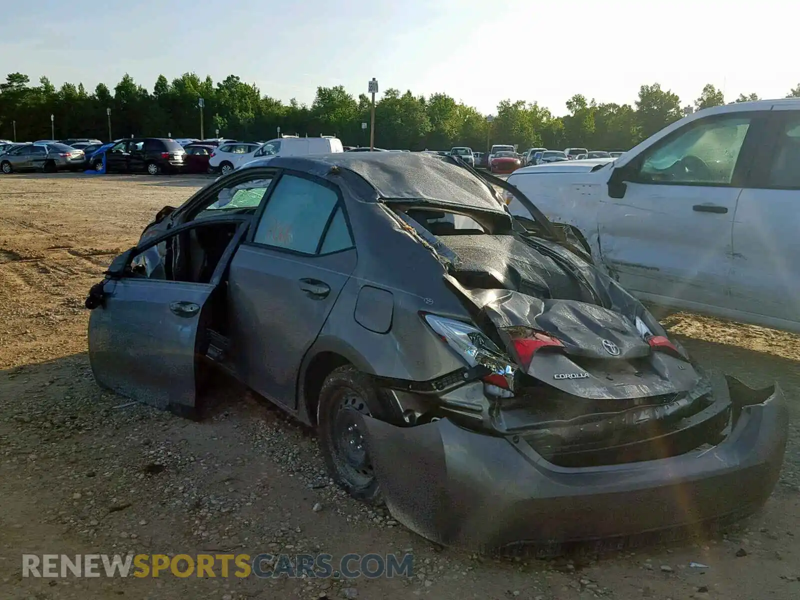 3 Photograph of a damaged car 2T1BURHE0KC178629 TOYOTA COROLLA 2019