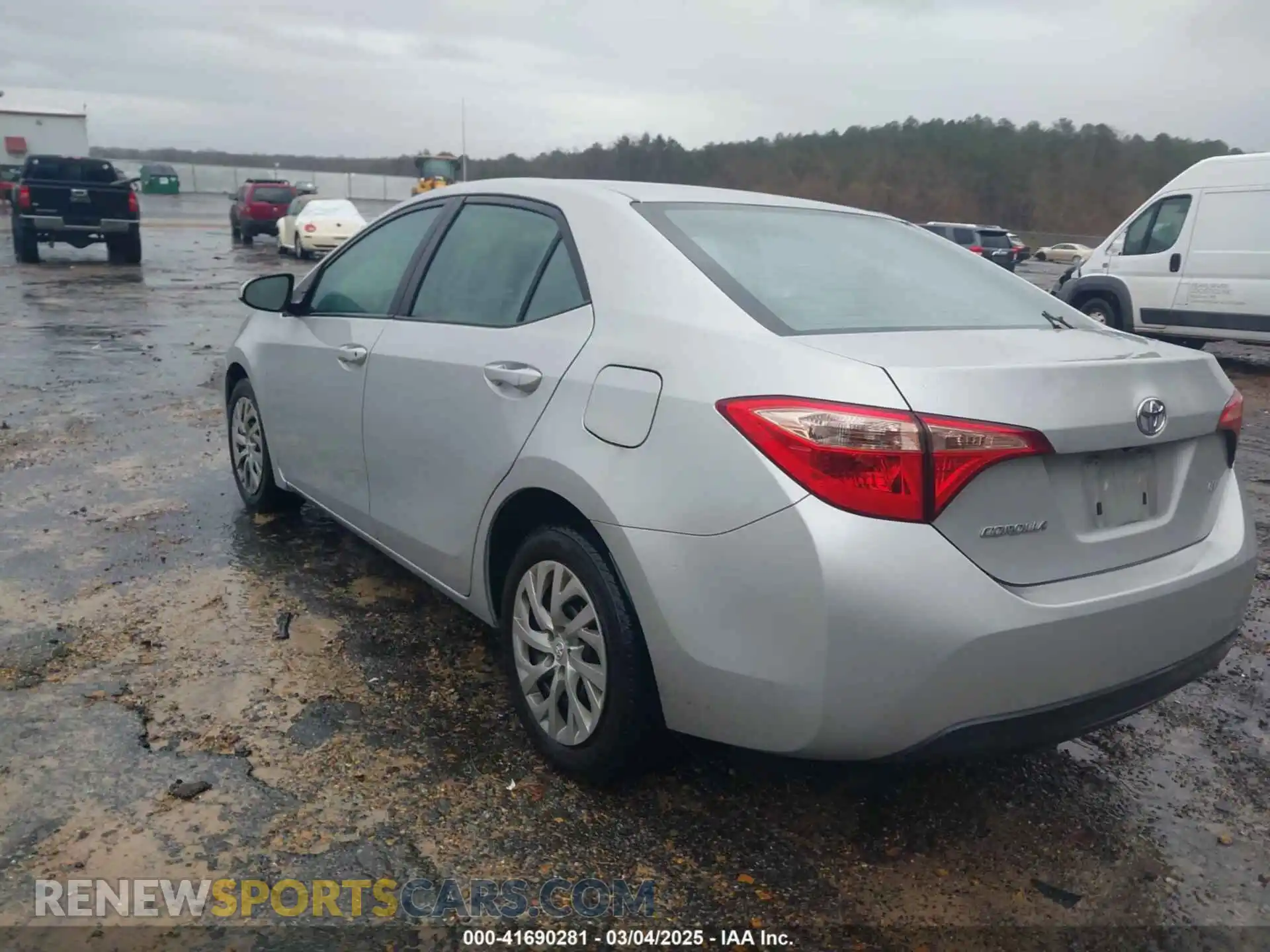 3 Photograph of a damaged car 2T1BURHE0KC181014 TOYOTA COROLLA 2019