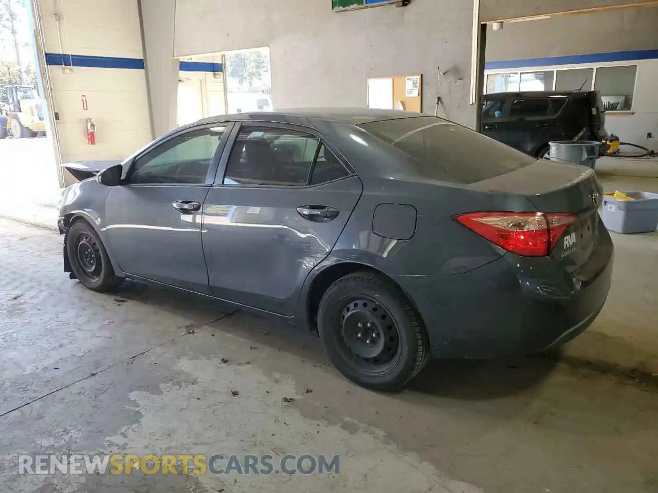 2 Фотография поврежденного автомобиля 2T1BURHE0KC186536 TOYOTA COROLLA 2019