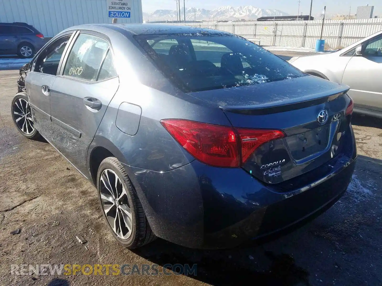 3 Photograph of a damaged car 2T1BURHE0KC191235 TOYOTA COROLLA 2019