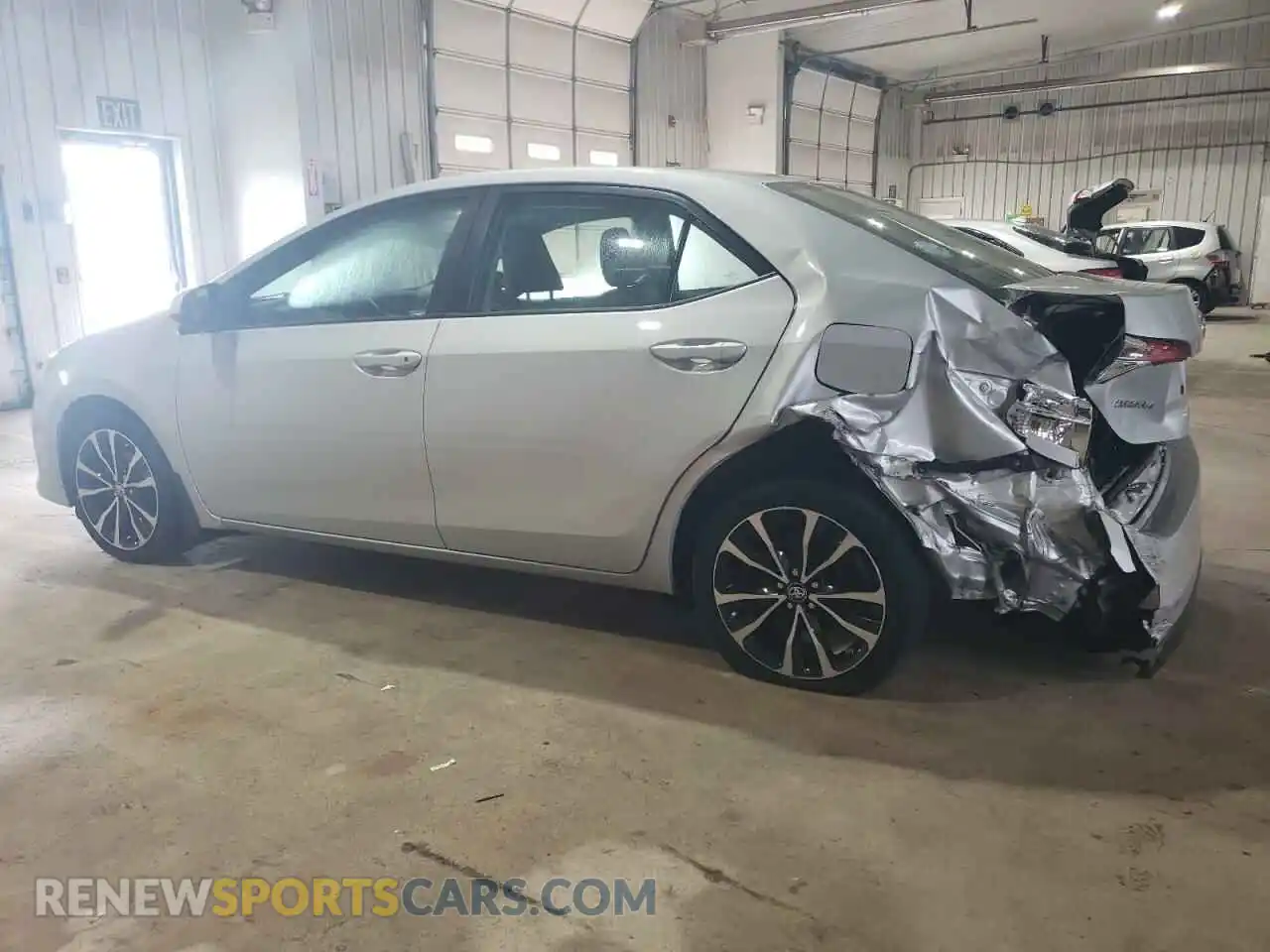 2 Photograph of a damaged car 2T1BURHE0KC198752 TOYOTA COROLLA 2019