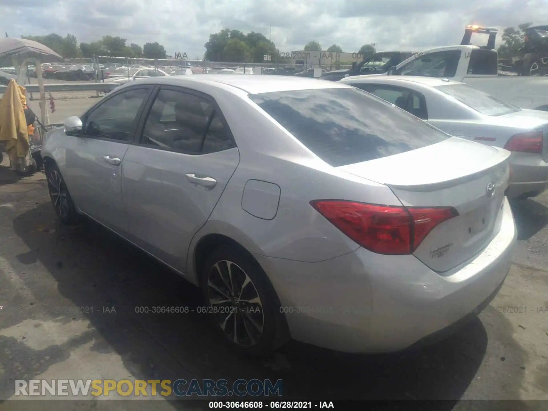 3 Photograph of a damaged car 2T1BURHE0KC210687 TOYOTA COROLLA 2019