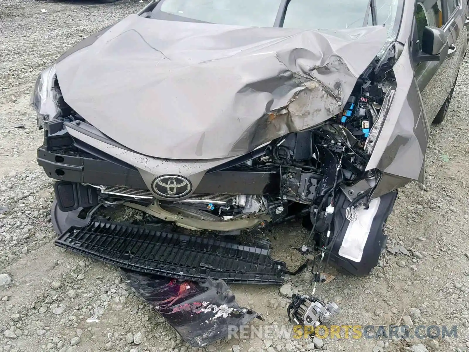 9 Photograph of a damaged car 2T1BURHE0KC217512 TOYOTA COROLLA 2019
