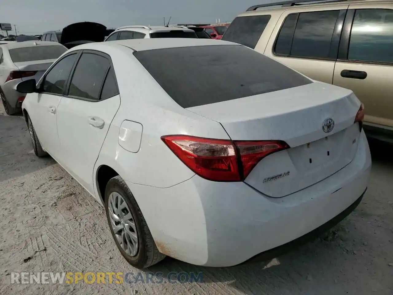 3 Photograph of a damaged car 2T1BURHE0KC235508 TOYOTA COROLLA 2019