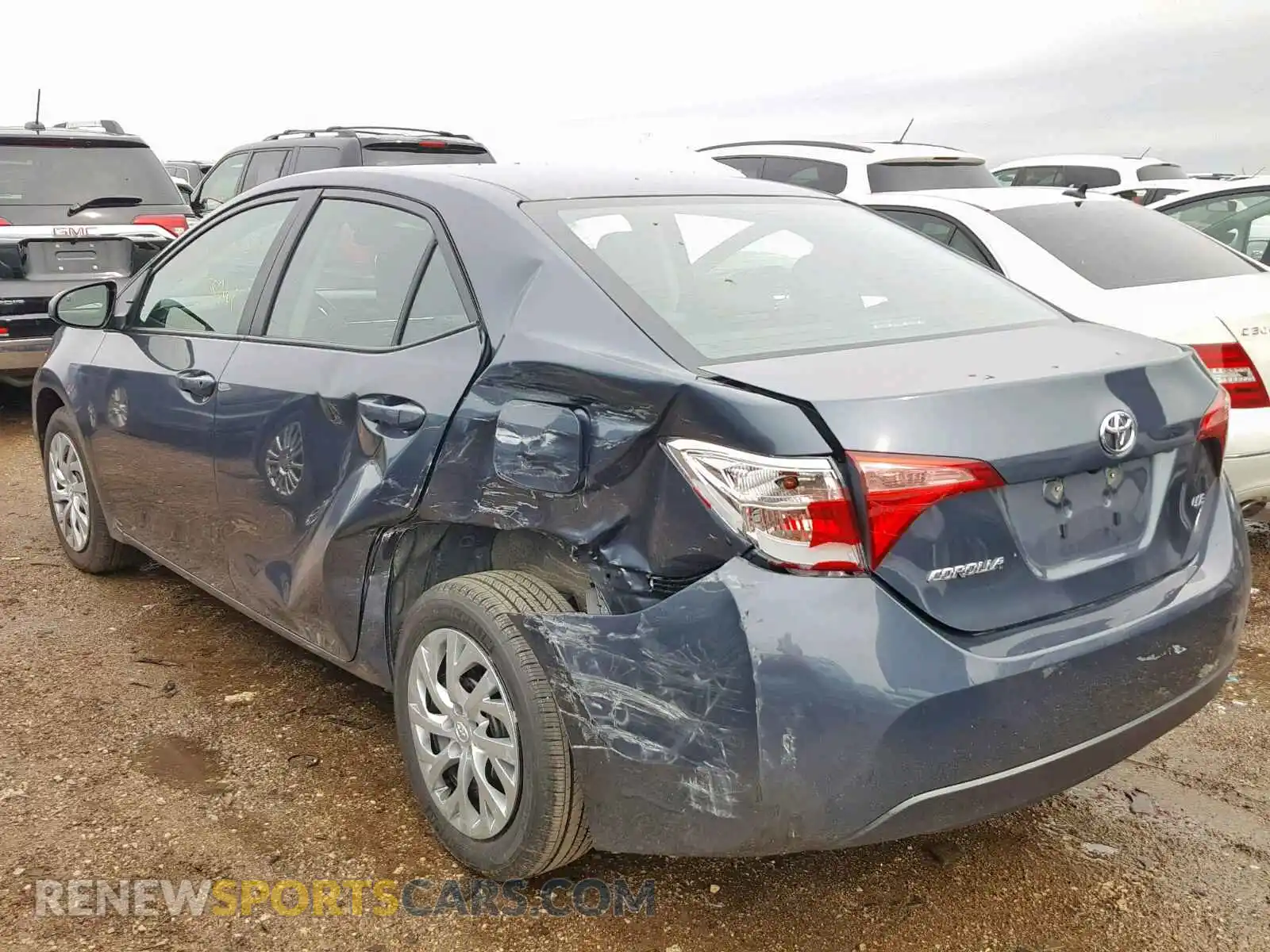 3 Photograph of a damaged car 2T1BURHE0KC237484 TOYOTA COROLLA 2019
