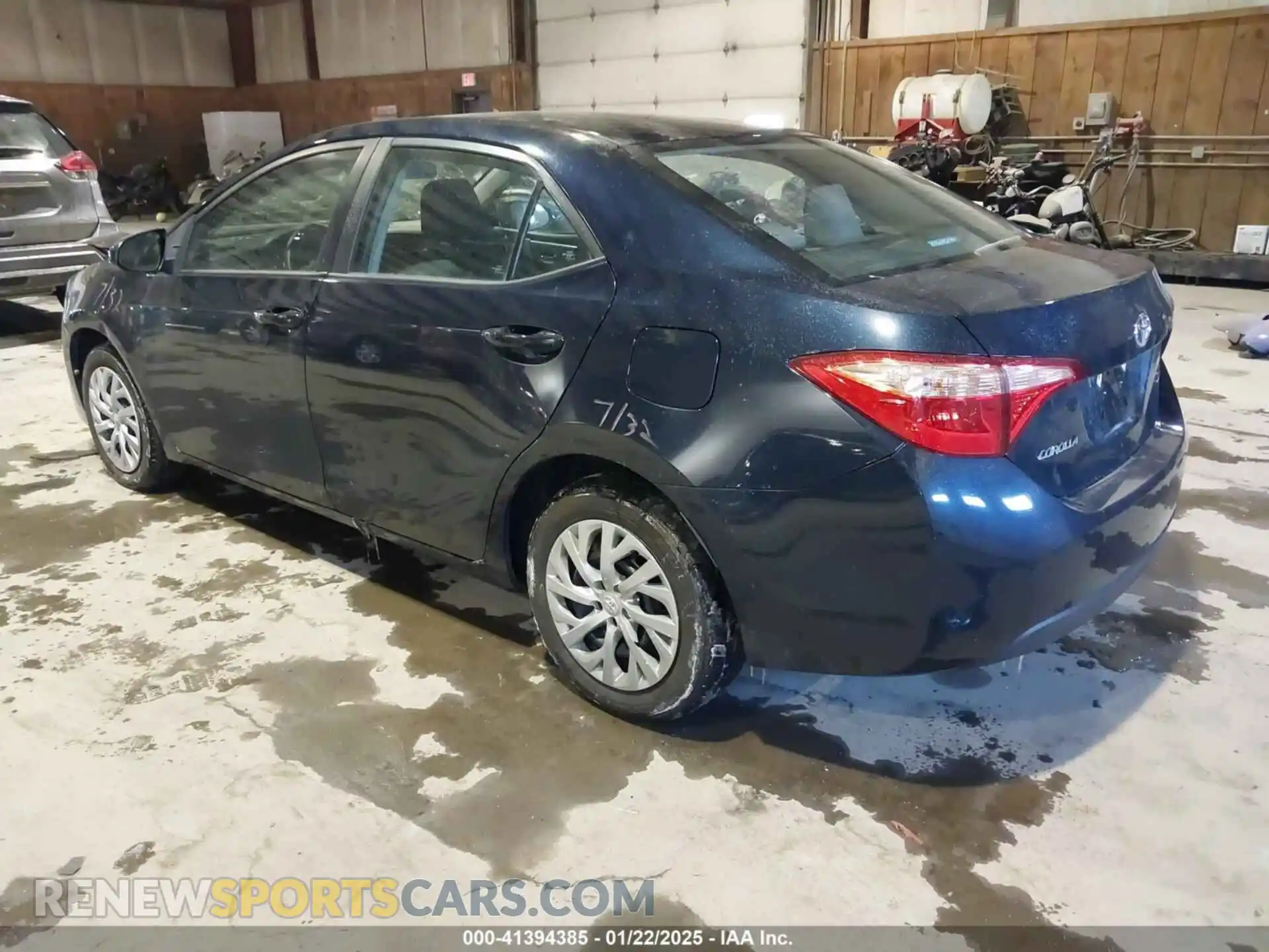 3 Photograph of a damaged car 2T1BURHE0KC245584 TOYOTA COROLLA 2019